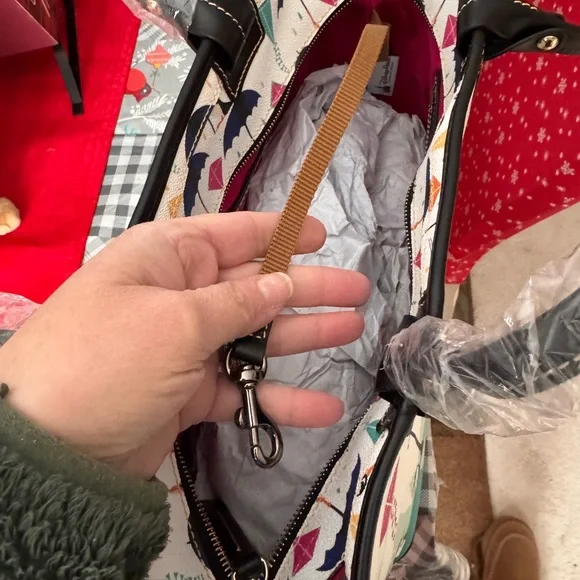 RARE 🦄 BRAND NEW Dooney & Bourke Mary Poppins Returns Tote! - Picture 9 of 13